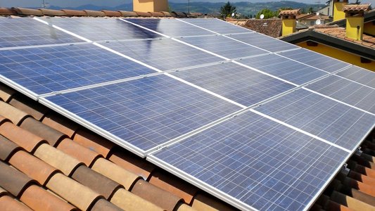 Differenza tra impianti fotovoltaici e impianti solari termici